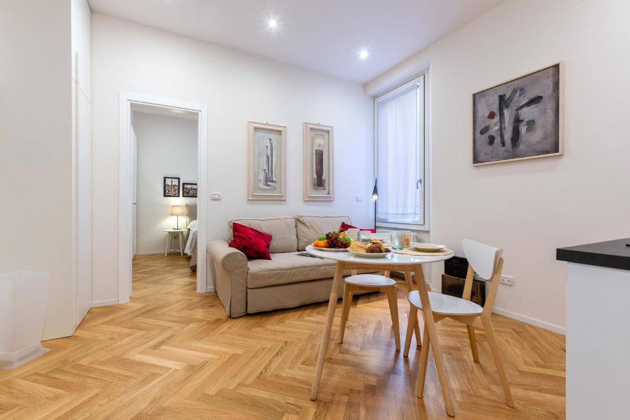 Bologna Piazza Del Nettuno Apartment Luaran gambar