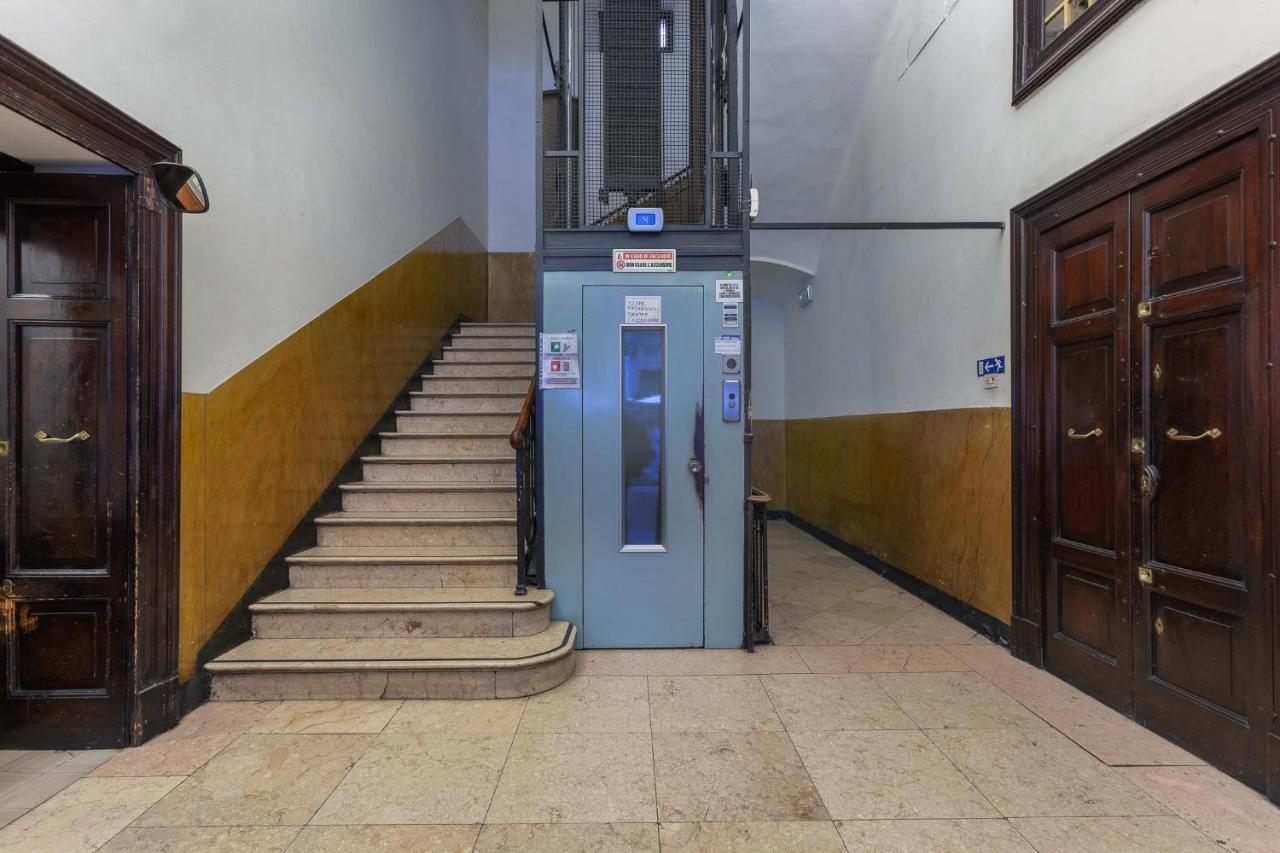 Bologna Piazza Del Nettuno Apartment Luaran gambar